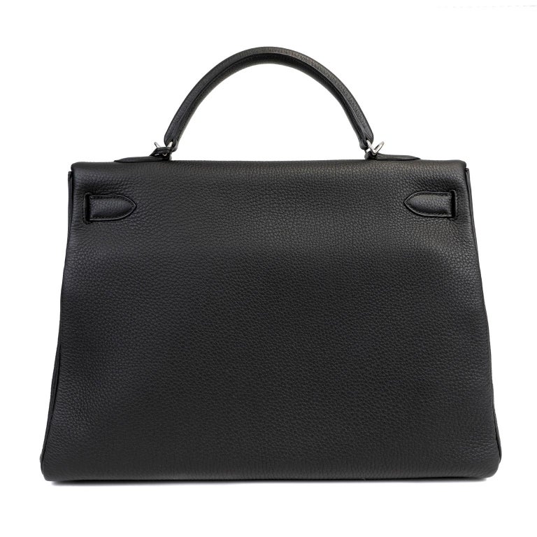 Hermès Black Togo 40 cm Kelly with Palladium For Sale at 1stDibs