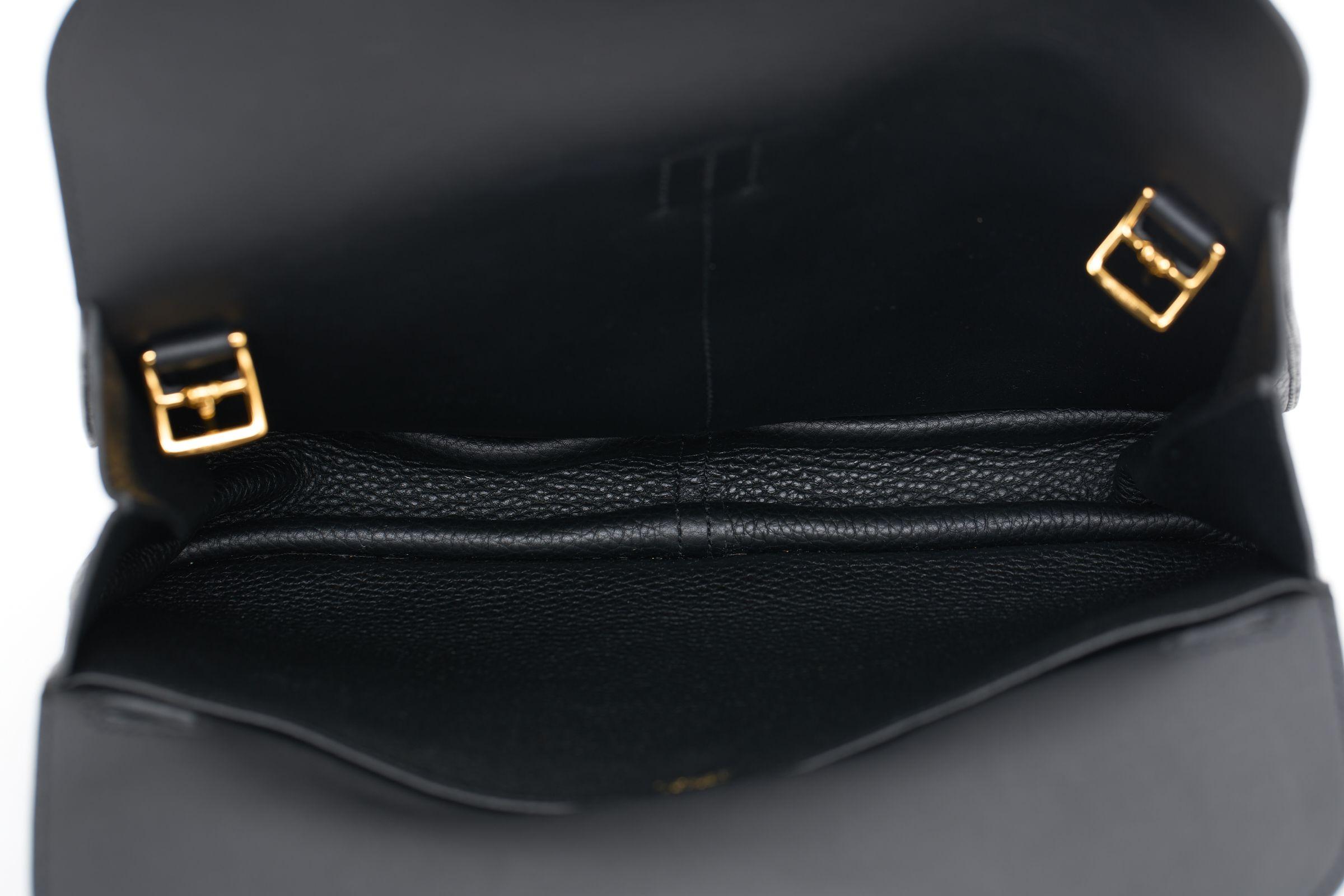 Hermès Black Halzan 31 Caban For Sale 4