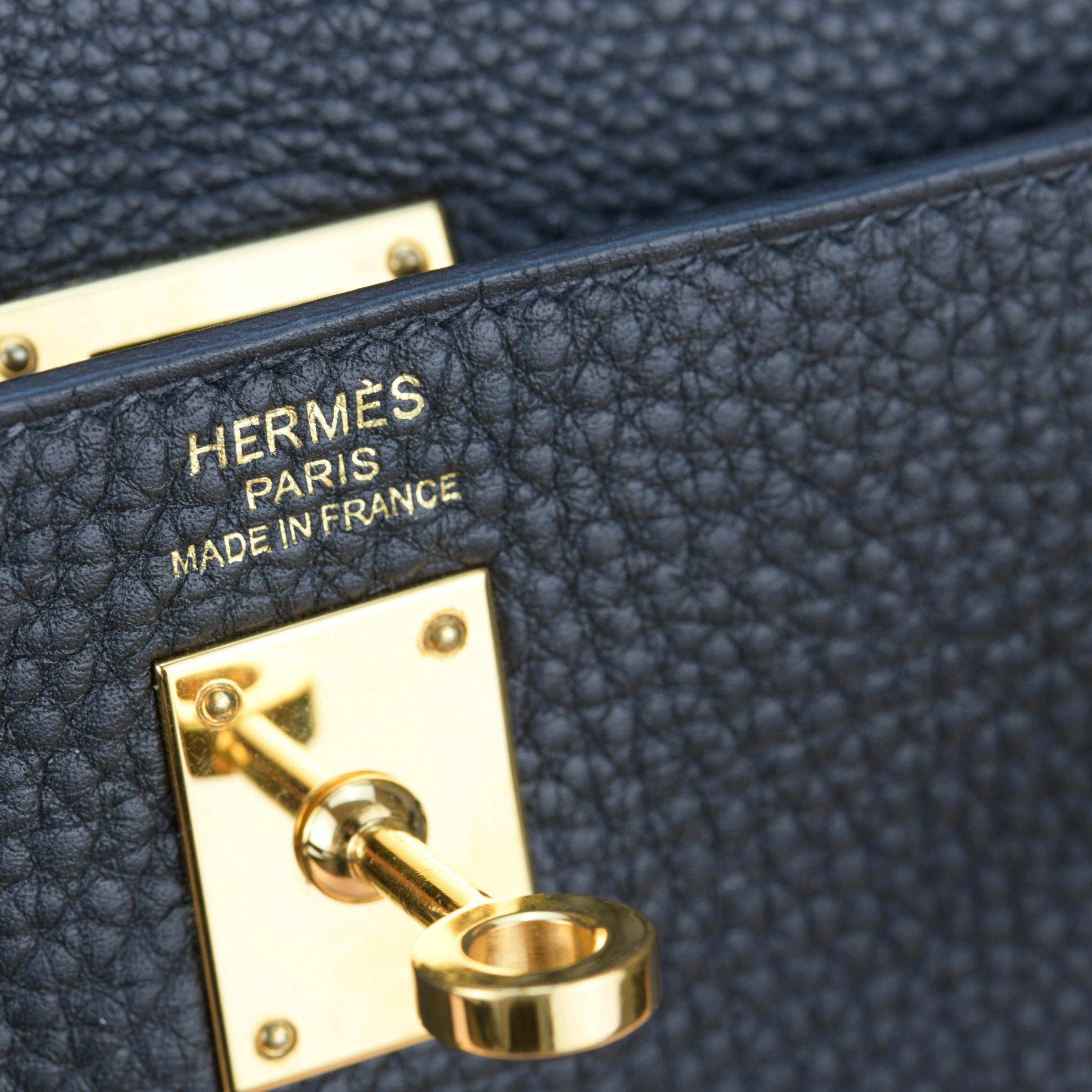 Hermes Black Togo Leather Gold Hardware Kelly 25 Bag 10