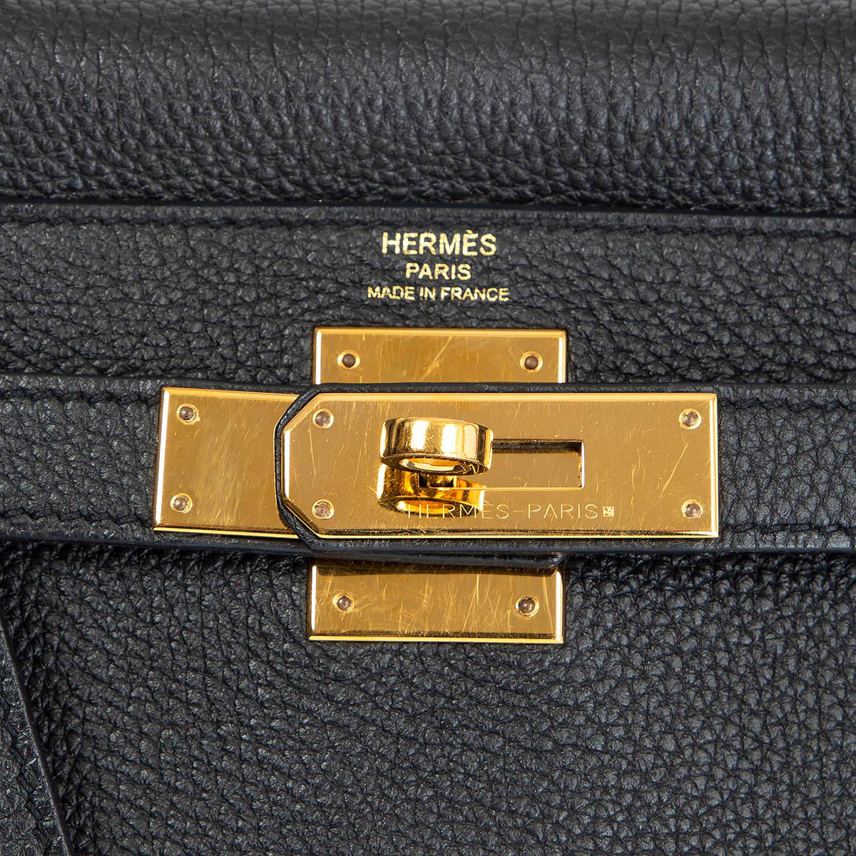 HERMES black Togo leather KELLY 28 RETOURNE Bag w Gold In Excellent Condition In Zürich, CH