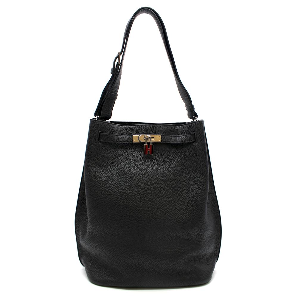 Hermes Black Togo Leather So Kelly 26

- Age: 2011
- Serial Number: [O]
- Colour is Black Togo
- Adjustable shoulder strap
- Signature H lock fastening
- Signature palladium plated hardware
- Internal zip and slip pocket
- Made in Paris

Accompanied