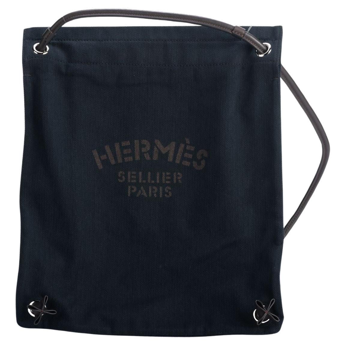 Hermes Schwarz Toile Canvas Futtertasche im Angebot