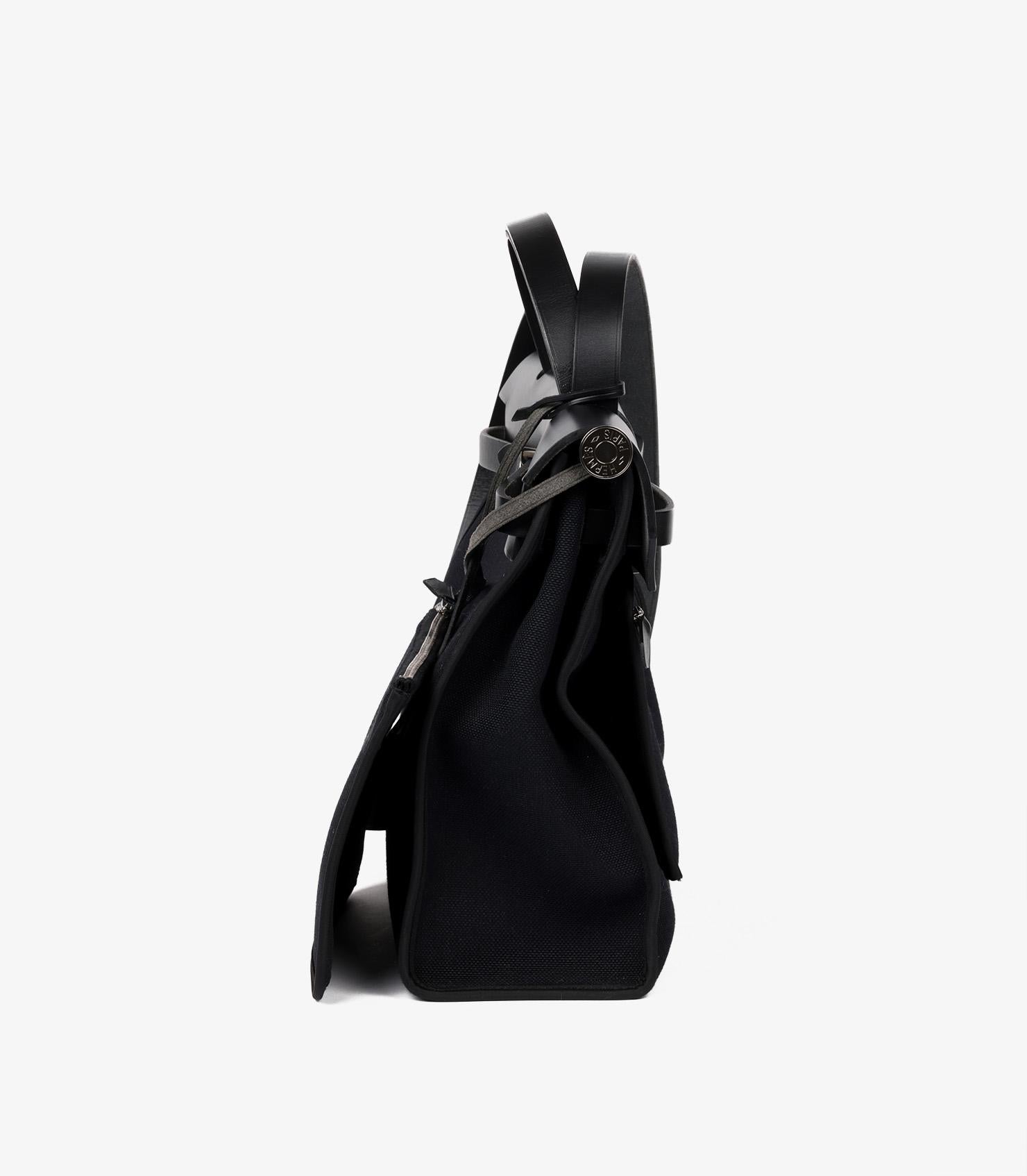 Women's or Men's Hermès Black Vache Hunter Leather & Toile Herbag Zip 31
