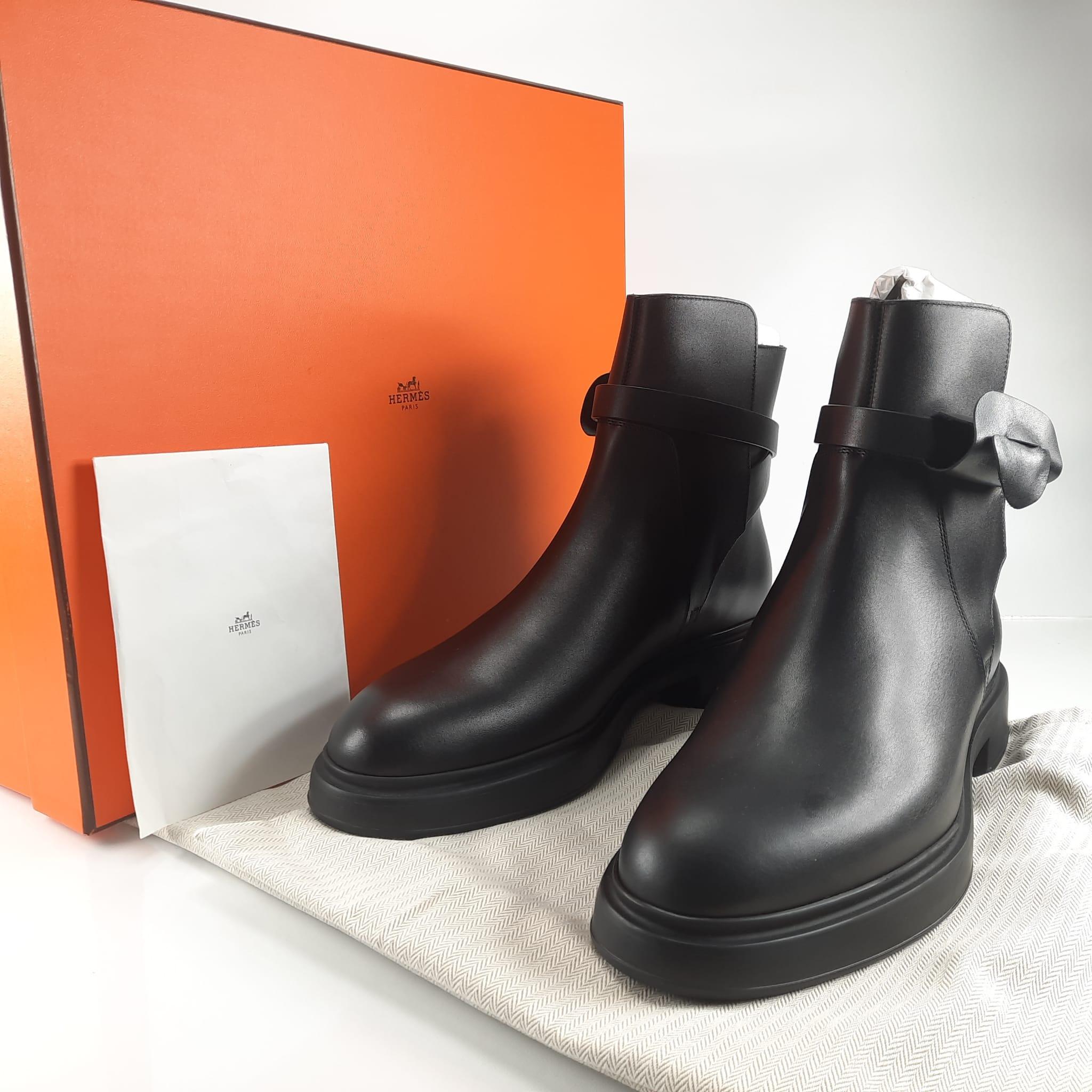 Hermes Black Veo ankle boot Size 42 In New Condition In Nicosia, CY
