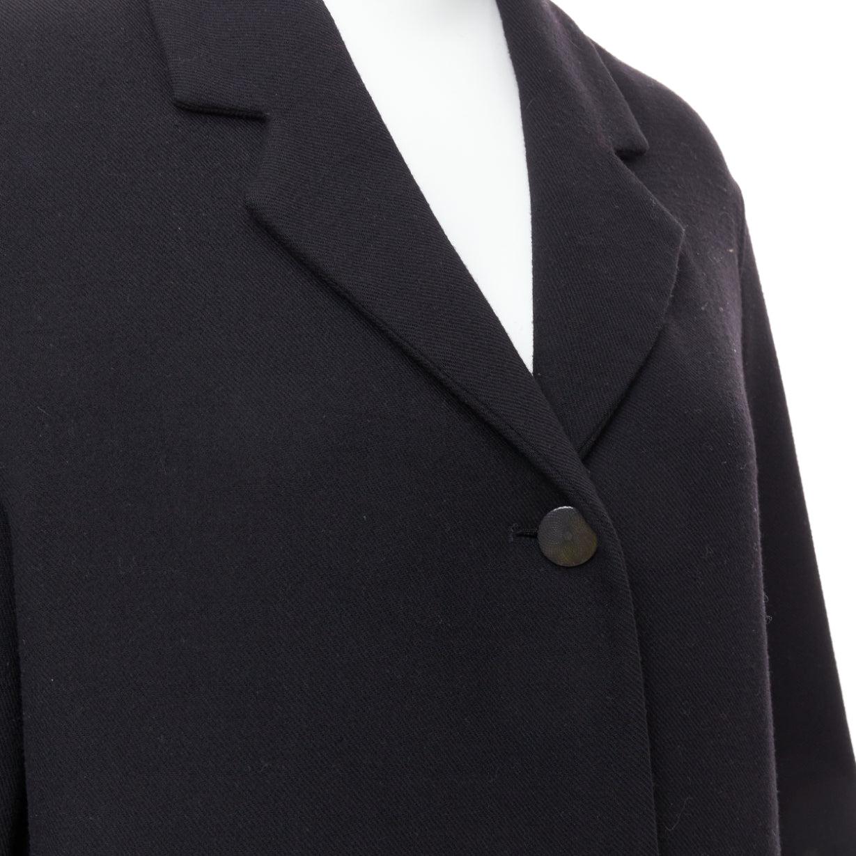 HERMES nero in lana vergine misto H logo bottoni tasca applicata cappotto FR36 S
Riferimento: KNLM/A00373
Marchio: Hermes
Materiale: Lana vergine, misto
Colore: nero
Modello: Tinta unita
Chiusura: bottone
Fodera: Tessuto nero
Dettagli extra: