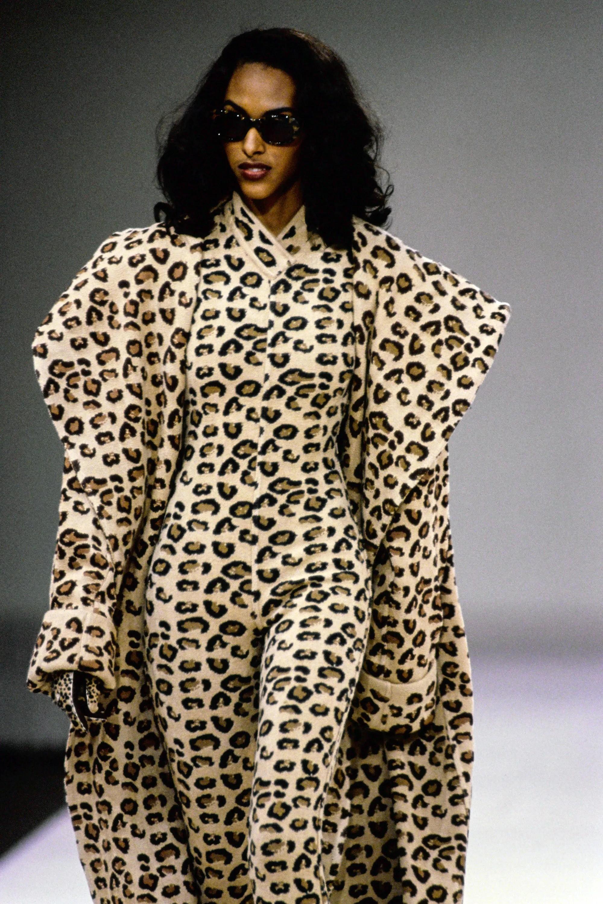 HERMES black white brown 2022 LEOPARD JACQUARD KNIT Jumpsuit S For Sale 4