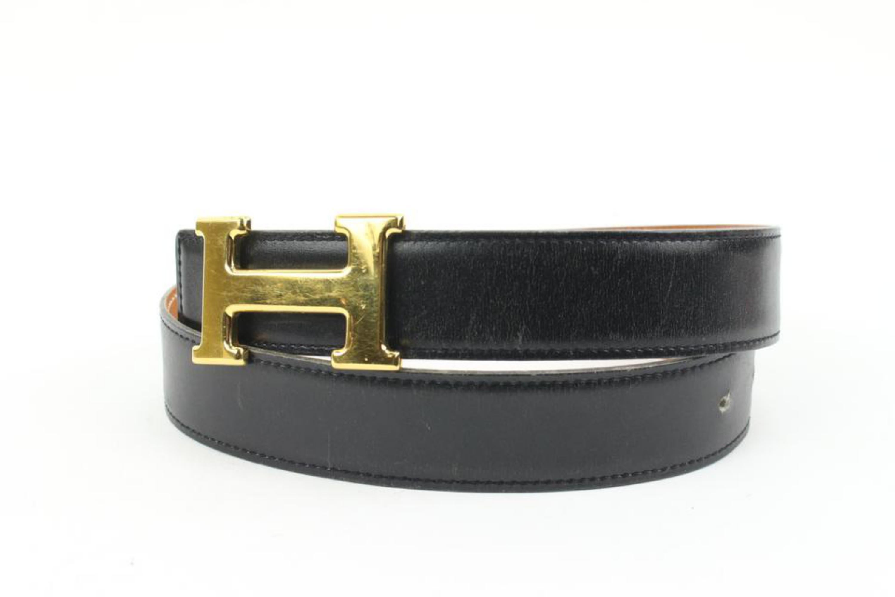 Hermès Black x Brown 18mm H Logo Belt Kit Gold 121h61
Code de date/Numéro de série : B dans un carré
Fabriqué en : France
Mesures : Longueur :  31.5