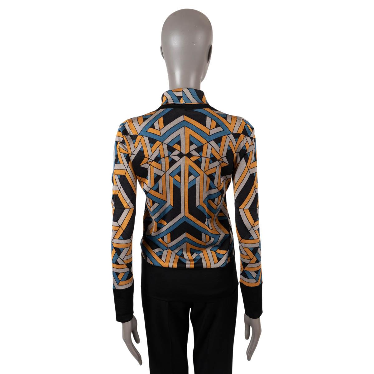 HERMES black yellow blue silk CARRE CUBE Turtleneck Sweater 40 M In Good Condition For Sale In Zürich, CH