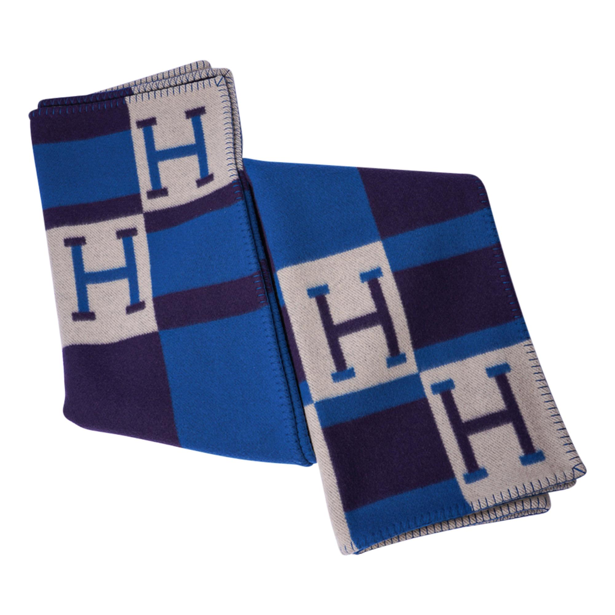 Hermès Decke Avalon Bayadere Blau Marine Überwurf Neu im Zustand „Neu“ in Miami, FL