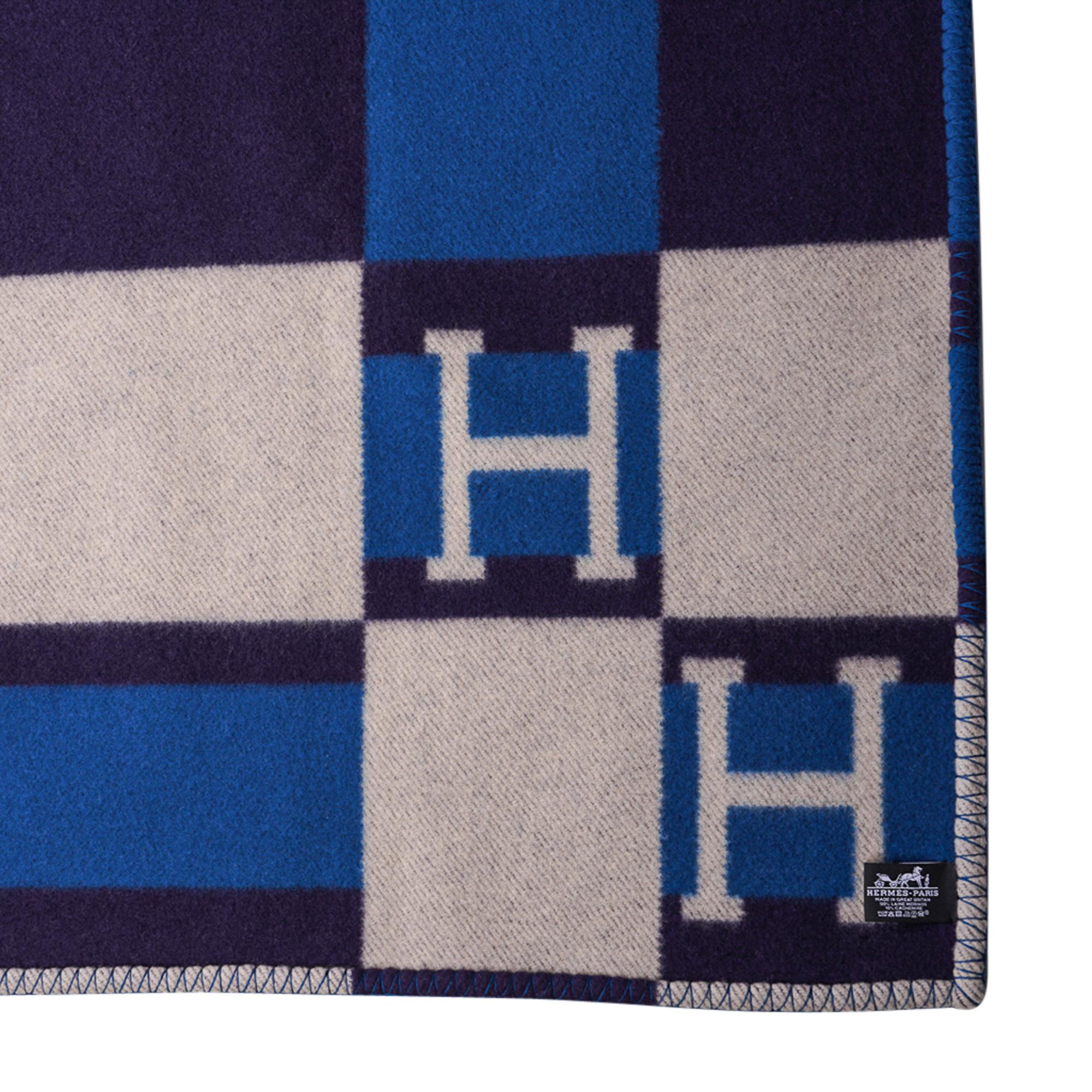Hermes Blanket Avalon Bayadere Blue Marine Throw New In New Condition In Miami, FL