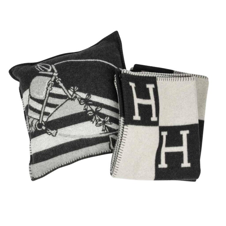 Hermes Blanket Avalon I Signature H Ecru and Gris Fonce Throw Blanket