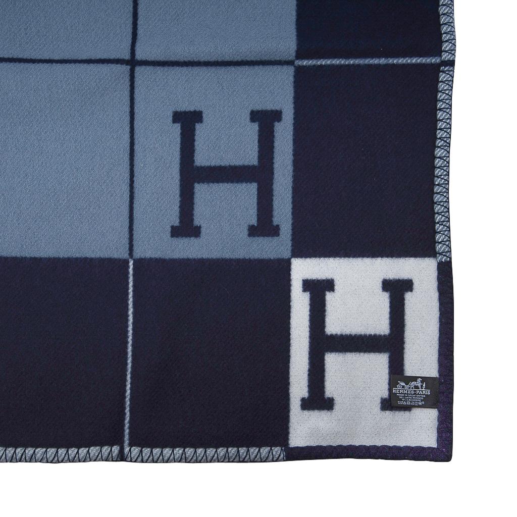 Hermes Blanket Avalon III Signature H Blue Caban / Ecru Throw New  1