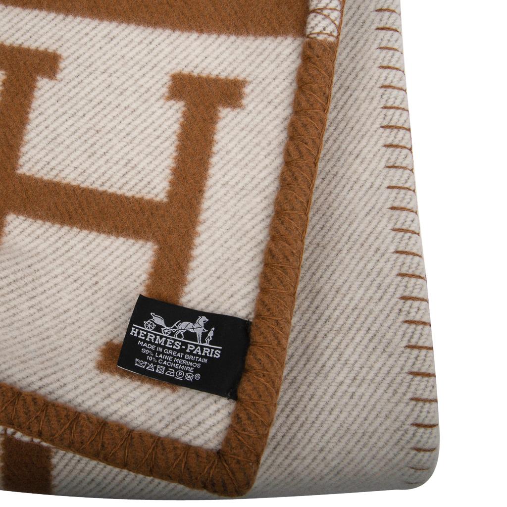 Hermes Blanket Avalon III Signature H Camel and Ecru Throw New 1