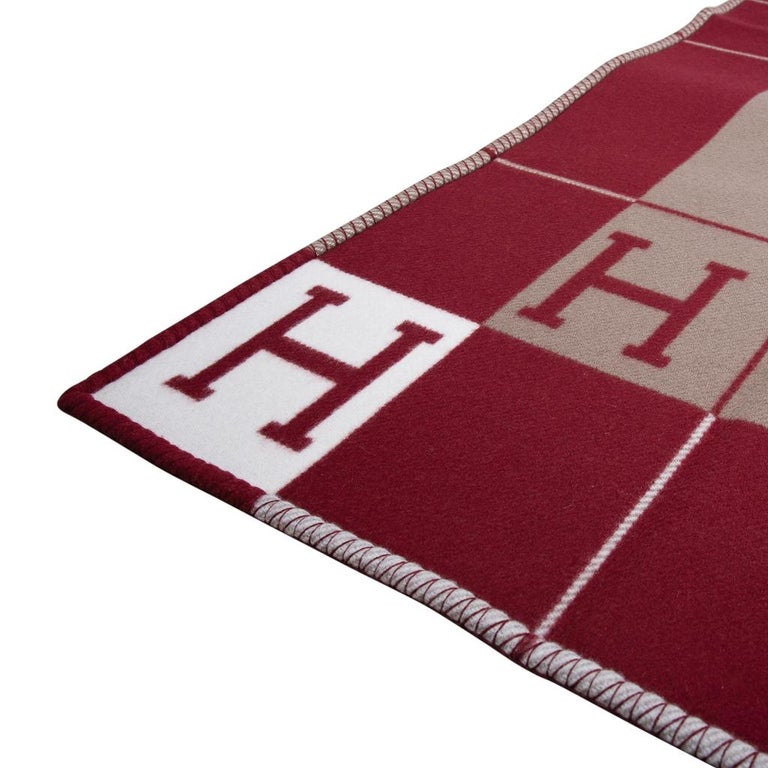 Hermes Blanket Avalon III Signature H Ecru and Rouge H Throw Blanket at