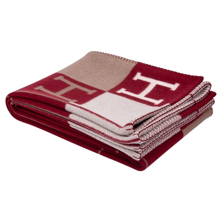 Hermes Blanket Avalon III Signature H Ecru and Rouge H Throw Blanket at