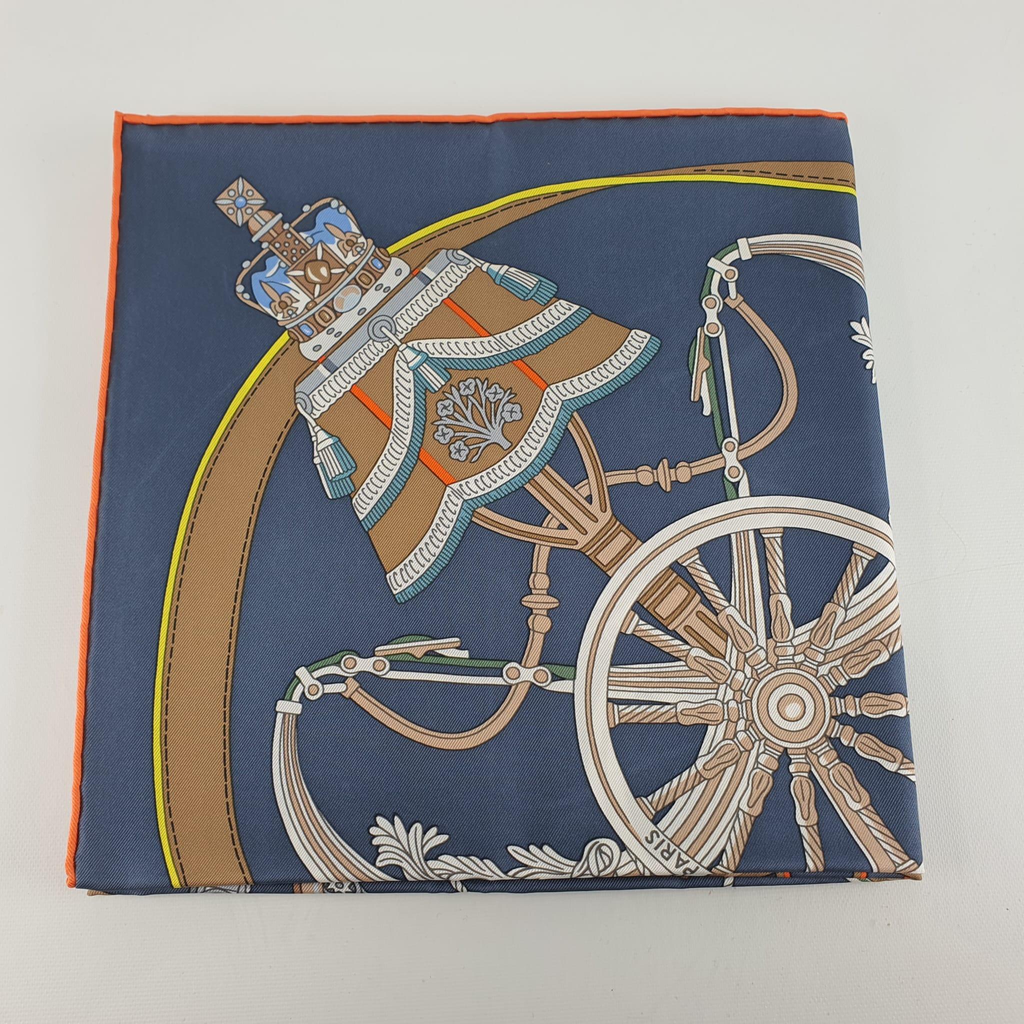 Hermes bleu ardoise, blanc & orange silk Stately Wheels scarf 90 In New Condition In Nicosia, CY