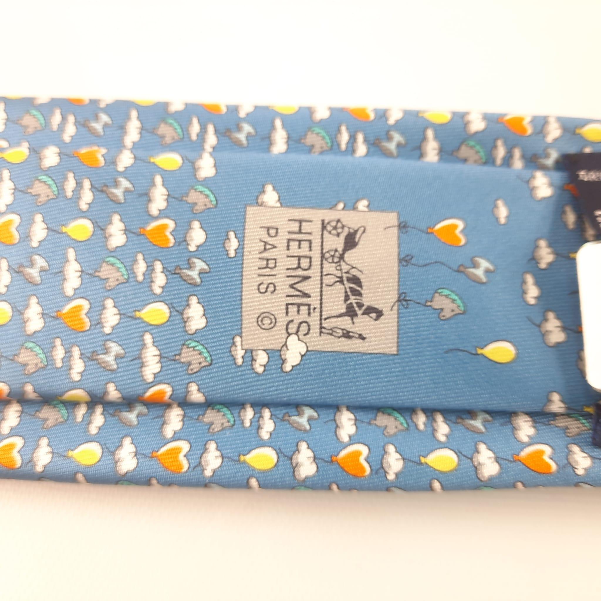 Hermes Bleu Clair, Gris & Orange Silk Up In The Clouds tie In New Condition In Nicosia, CY