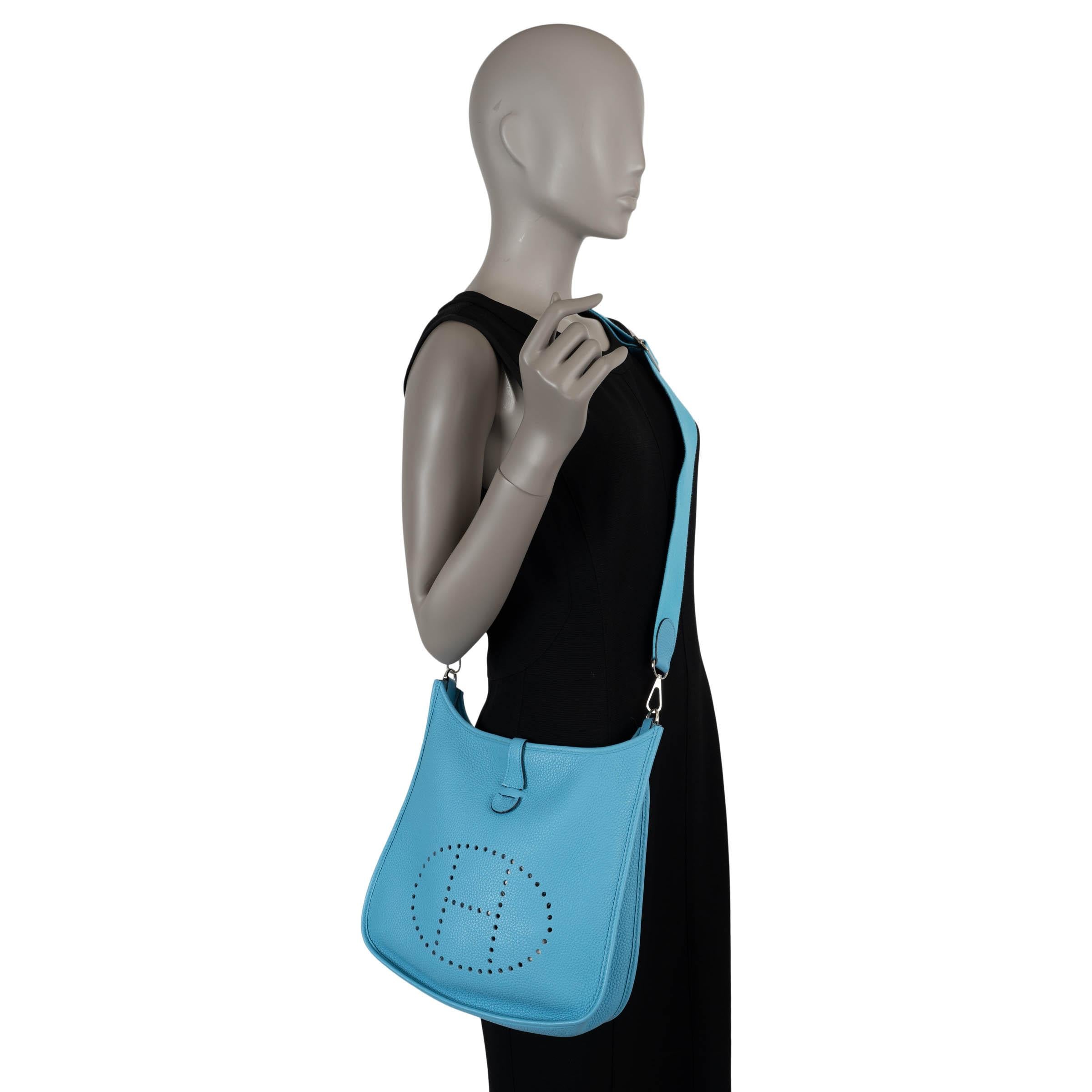 HERMES Bleu du Nord blue Clemence leather EVELYNE 29 Crossbody Bag For Sale 4
