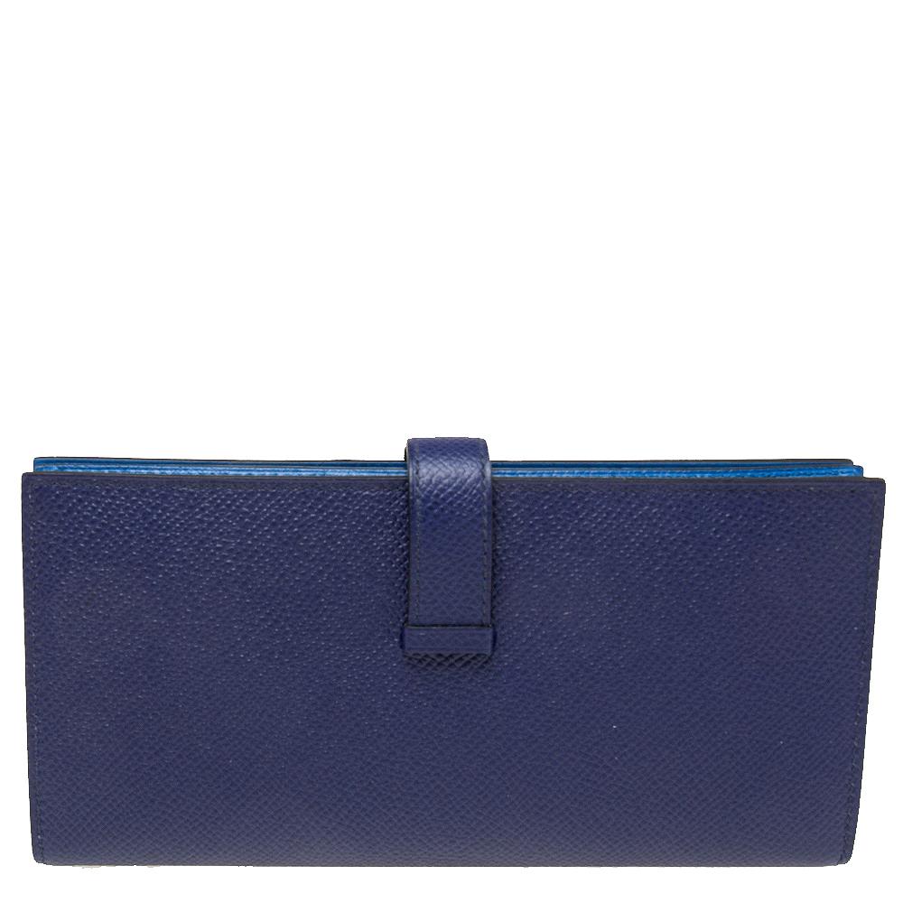 Luxuriously crafted by the experts at Hermès, this stunning Bearn wallet is a fine investment. Crafted in Epsom leather, this wallet carries an elegant appeal and a sleek silhouette. It features a silver-tone 'H' on the front strap closure and a