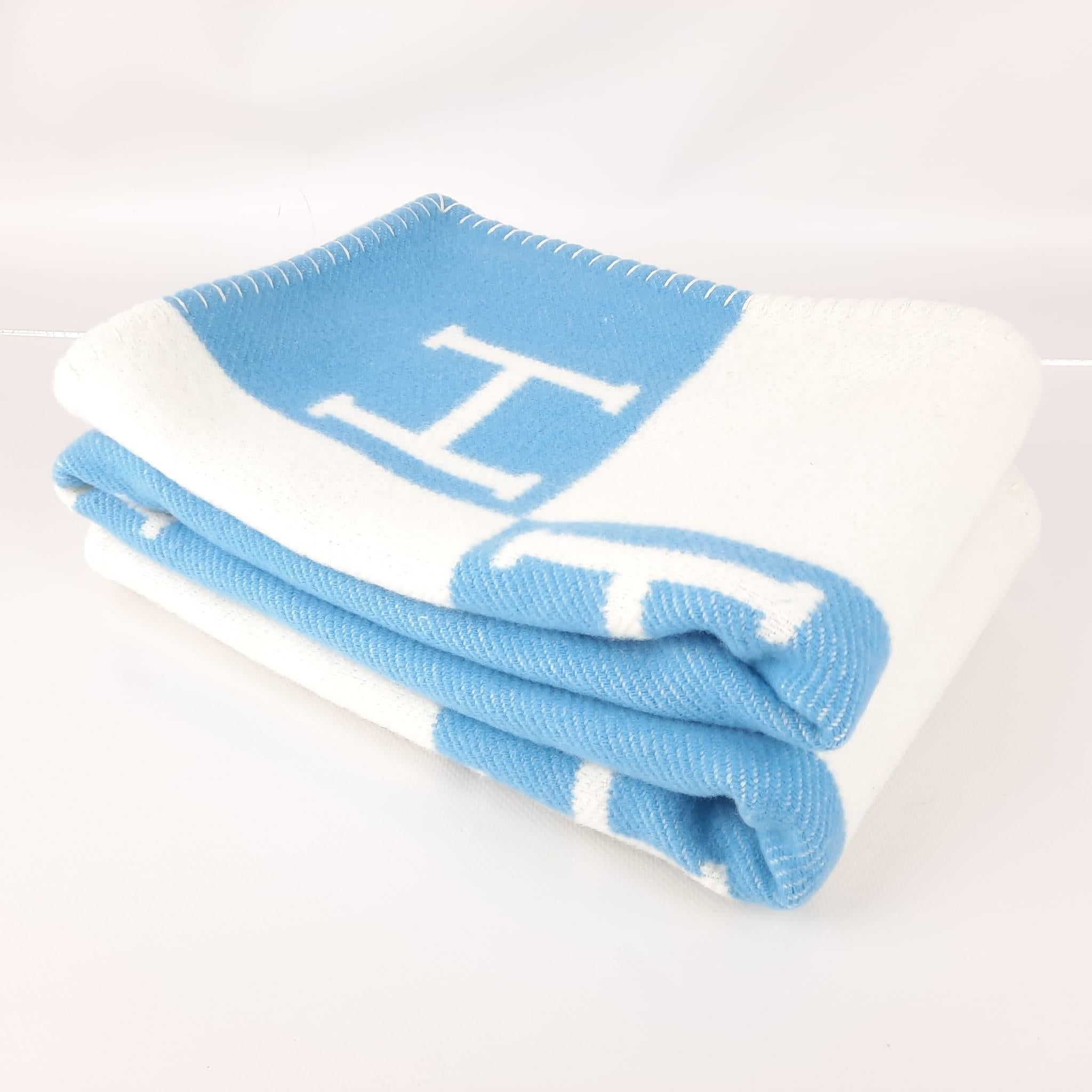 Women's or Men's Hermes Bleu Genièvre / Blanc Avalon baby blanket