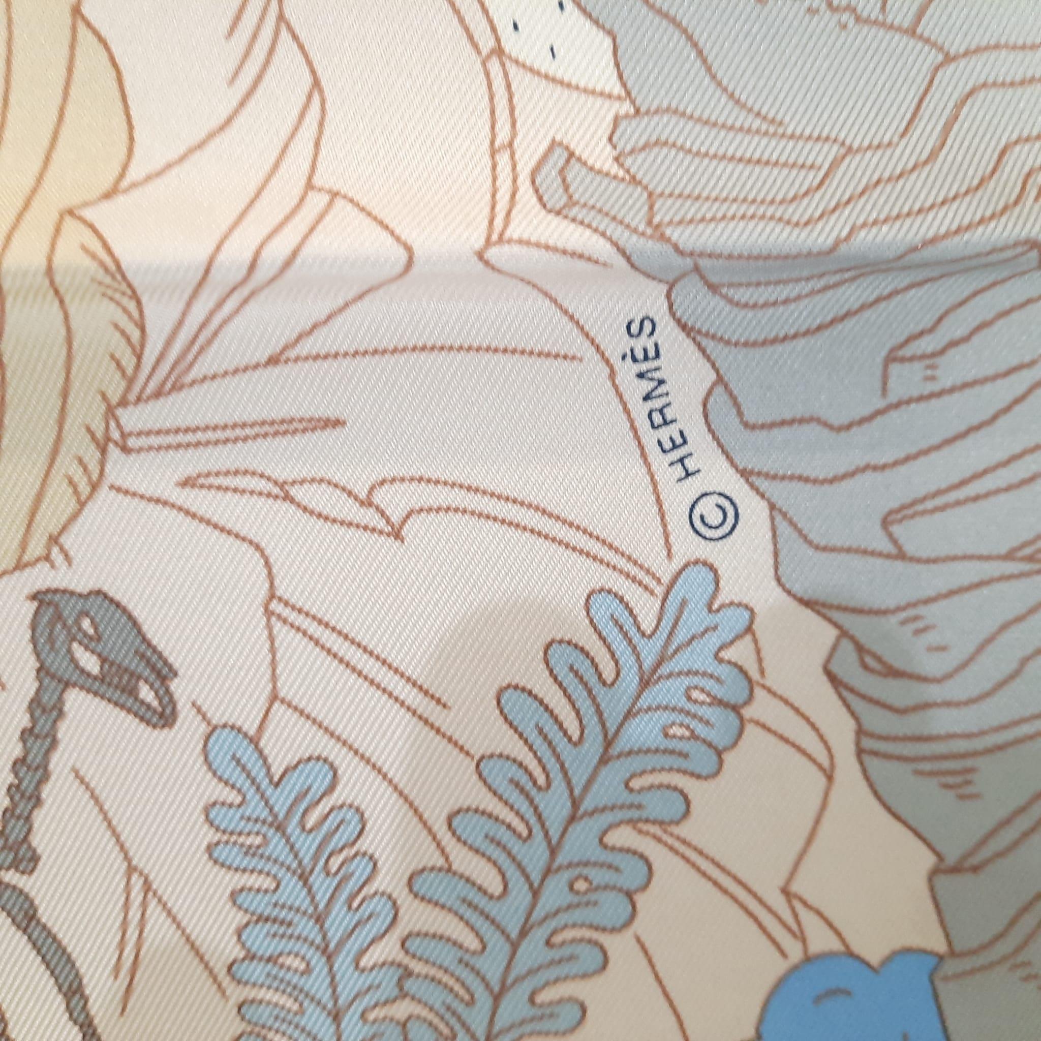 Donna Hermes Bleu Glacier / Jaune Vif / Gris Le Carnaval des Animaux sciarpa 90 in vendita