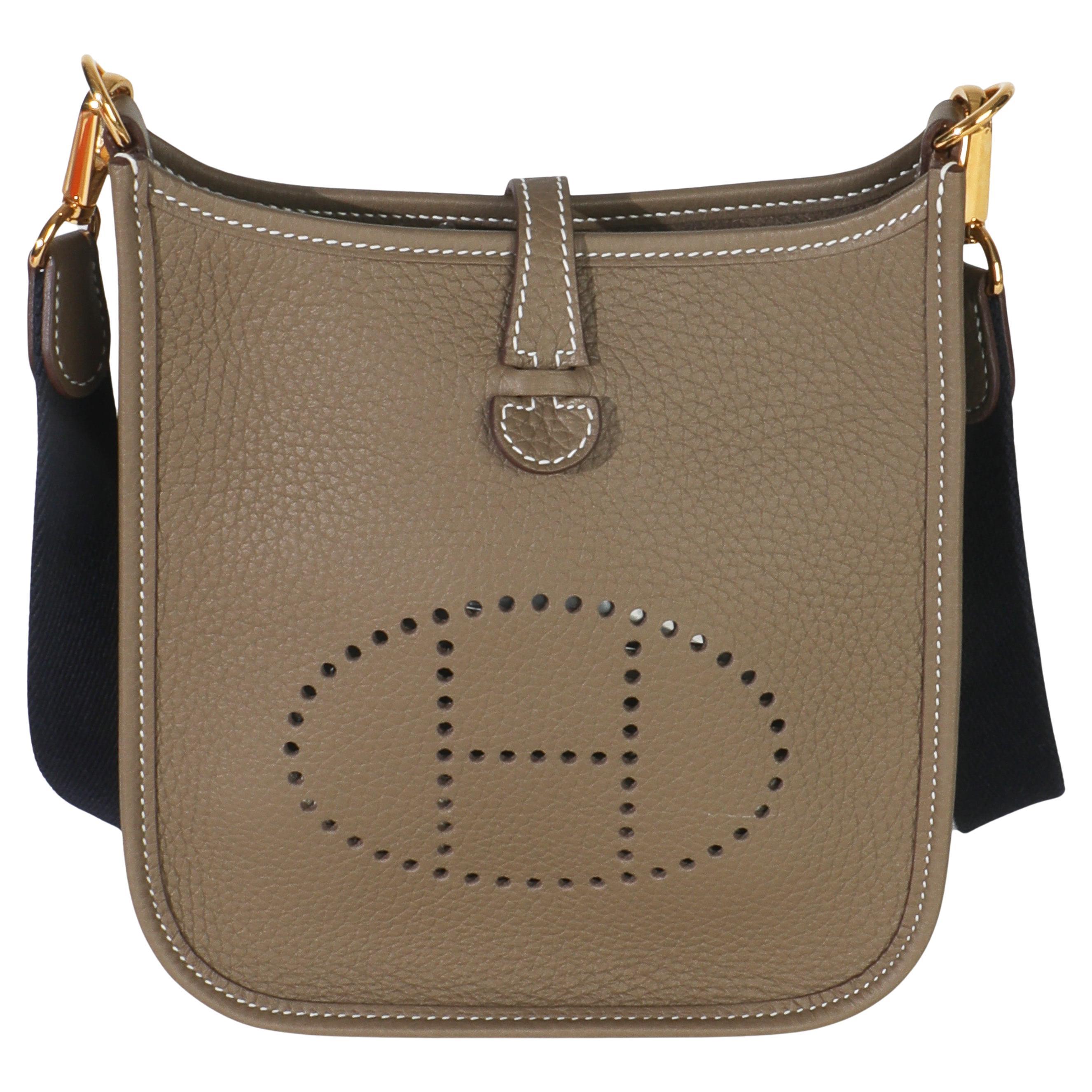 Hermès Bleu Indigo Etoupe Clemence Amazone Mini Evelyne TPM GHW en venta