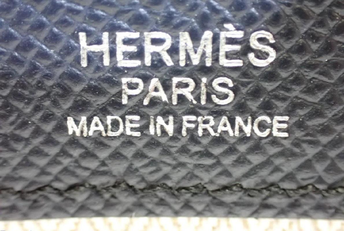 Hermes Zip Computer Laptop sleeve case in Bleu Indigo Veal Ver Grain leather, stunning dark navy/almost black color with silver-tone hardware, zip-around closure and neutral canvas lining.

 

65048MSC