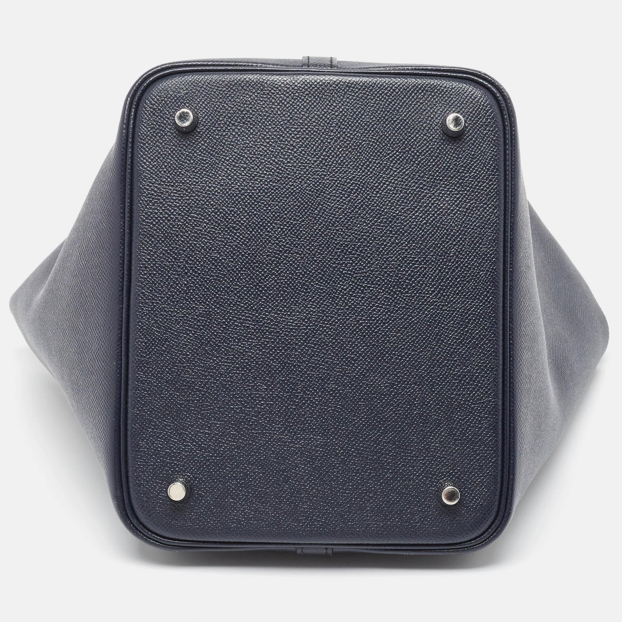 Sac Hermes Bleu Indigo/Noir/Terre Battue Epsom Leather Picotin Lock Tressage 22 en vente 14