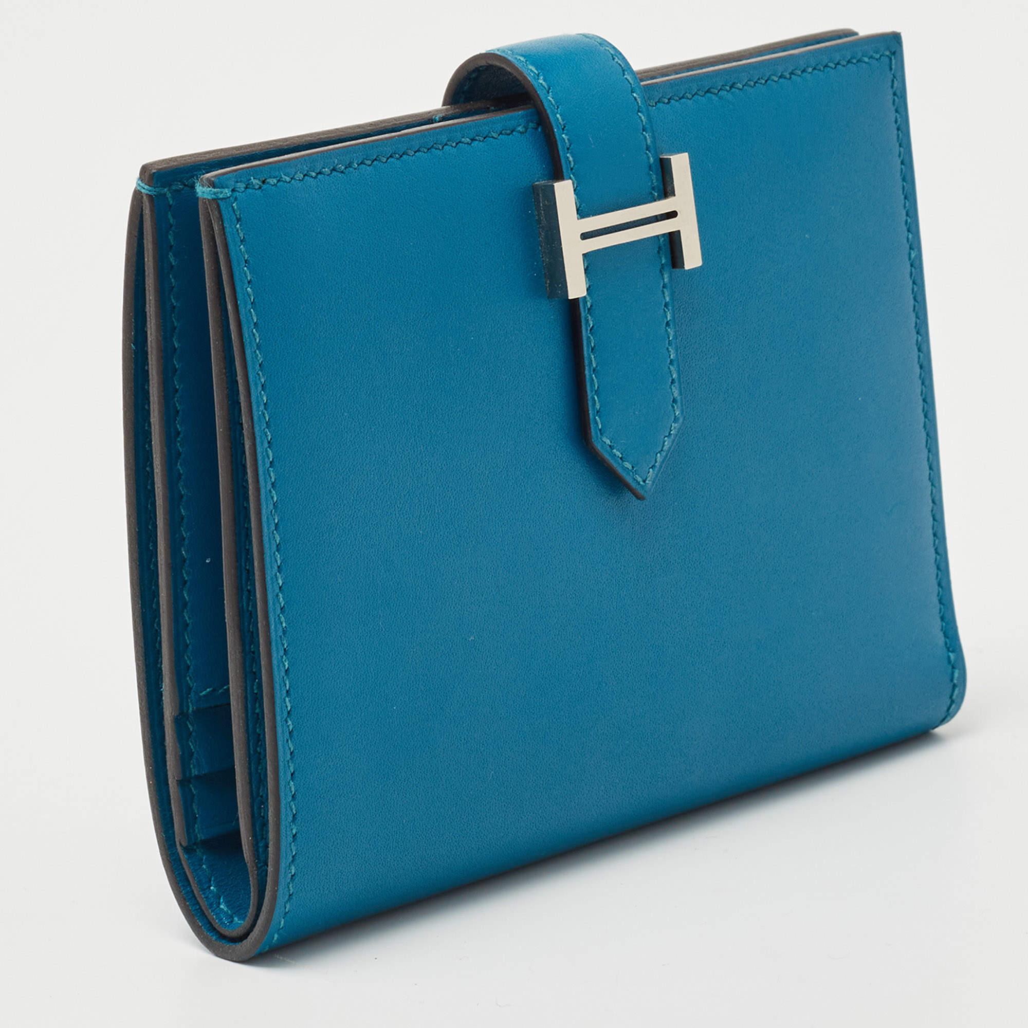 Hermes Bleu Izmir Tadelakt Leather Bearn Compact Wallet In Good Condition In Dubai, Al Qouz 2