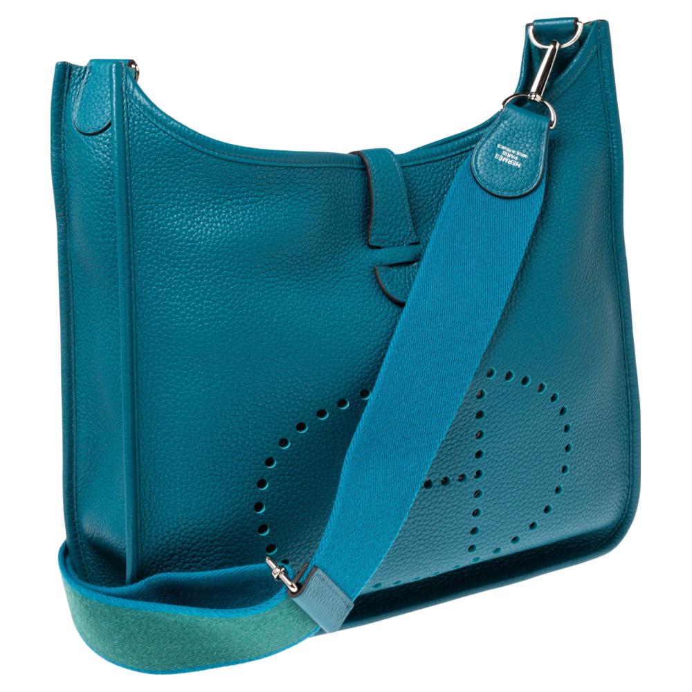 Hermes Bleu Izmir Taurillon Clemence Leather Evelyne III GM Bag In Good Condition In Dubai, Al Qouz 2