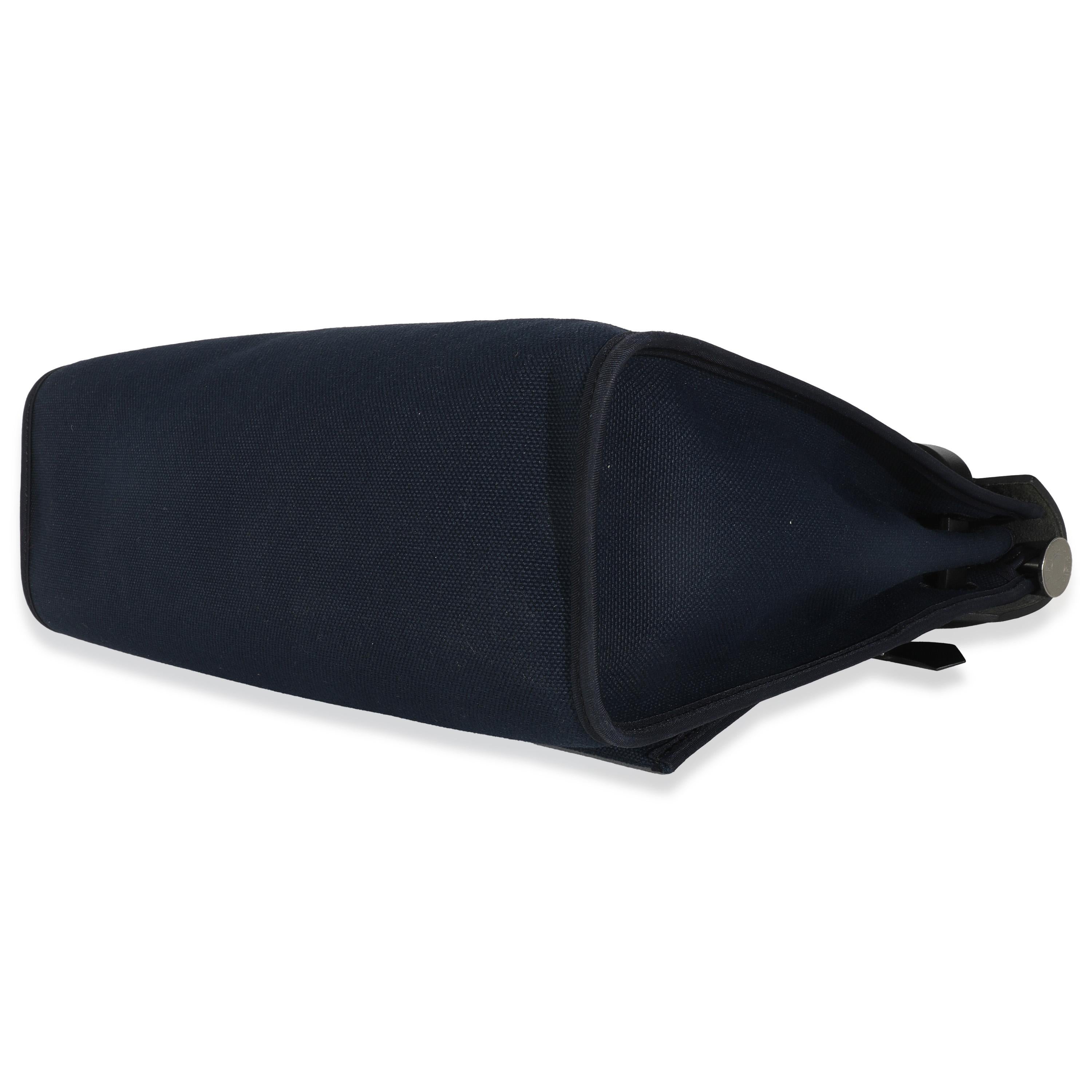 da uomo o donna Hermès Bleu Marine Bleu Saphire Military Toile Vache Hunter Herbag Zip 31 PM PHW in vendita