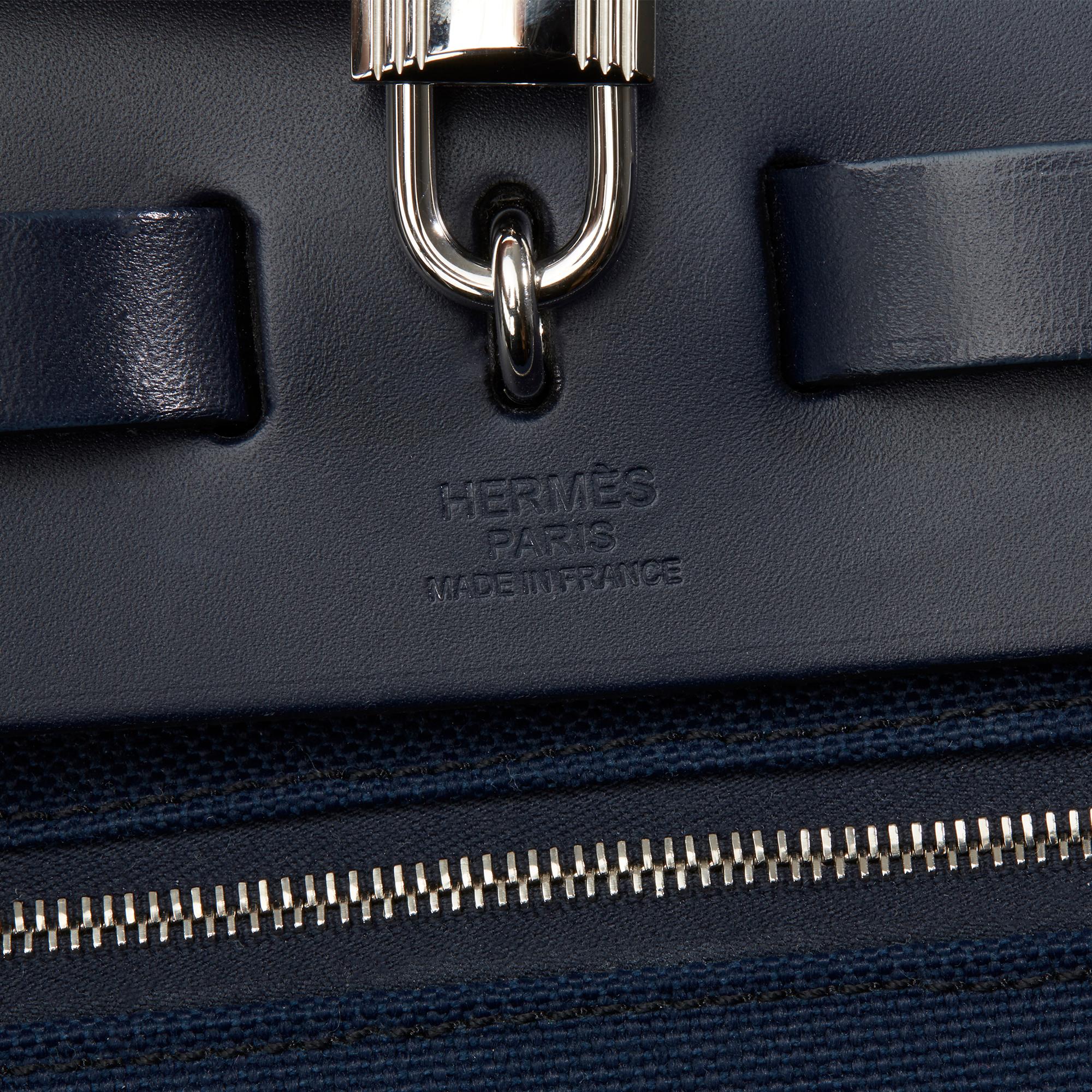 Hermès Bleu Marine, Rouge H Toile Militaire & Vache Hunter Leather Herbag Zip 31 1