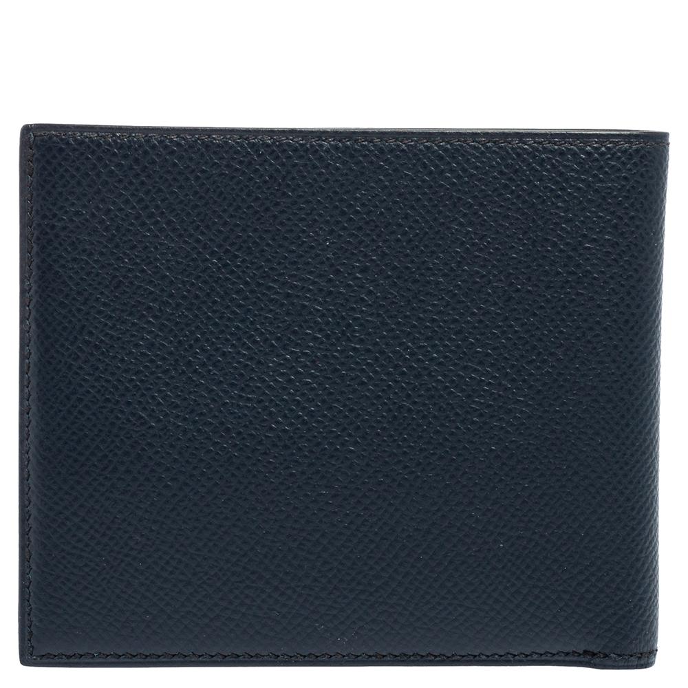 Luxuriously crafted by the experts at Hermès, this stunning wallet is a reliable accessory. Crafted using Epsom leather, the MC² Copernic wallet features tonal stitching and a well-equipped interior to ensure all your things are in proper order.

