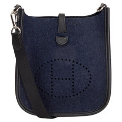 HERMES Bleu Nuit / Noir EVELYNE 16 TPM AMAZONE FEUTRE / Swift Crossbody Bag