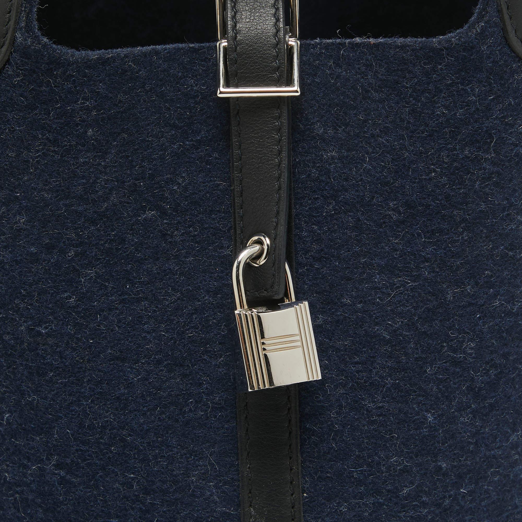 Hermes Bleu Nuit/Noir Feutre und Swift Leder Picotin Lock 18 Tasche Damen im Angebot