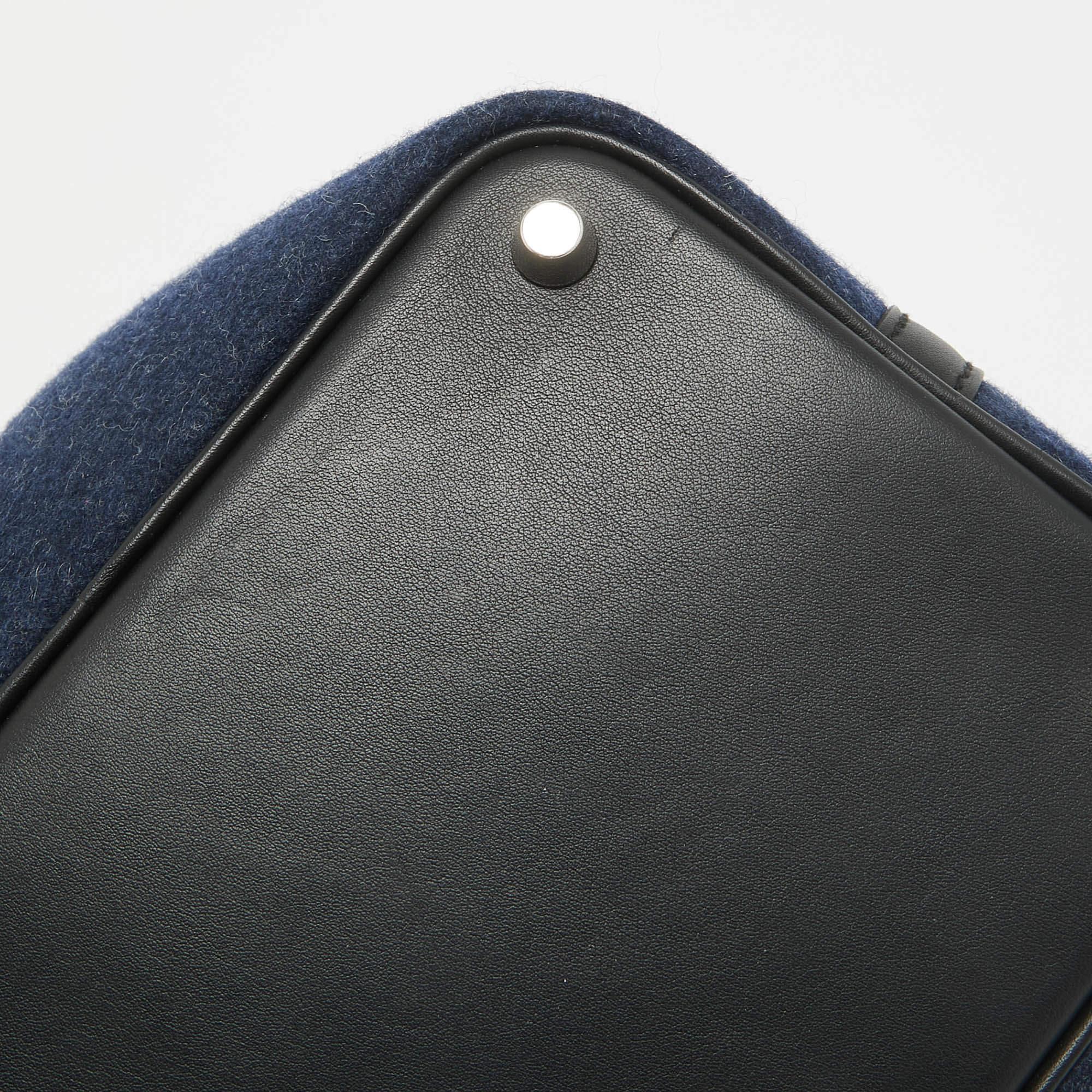Hermes Bleu Nuit/Noir Feutre und Swift Leder Picotin Lock 18 Tasche im Angebot 1