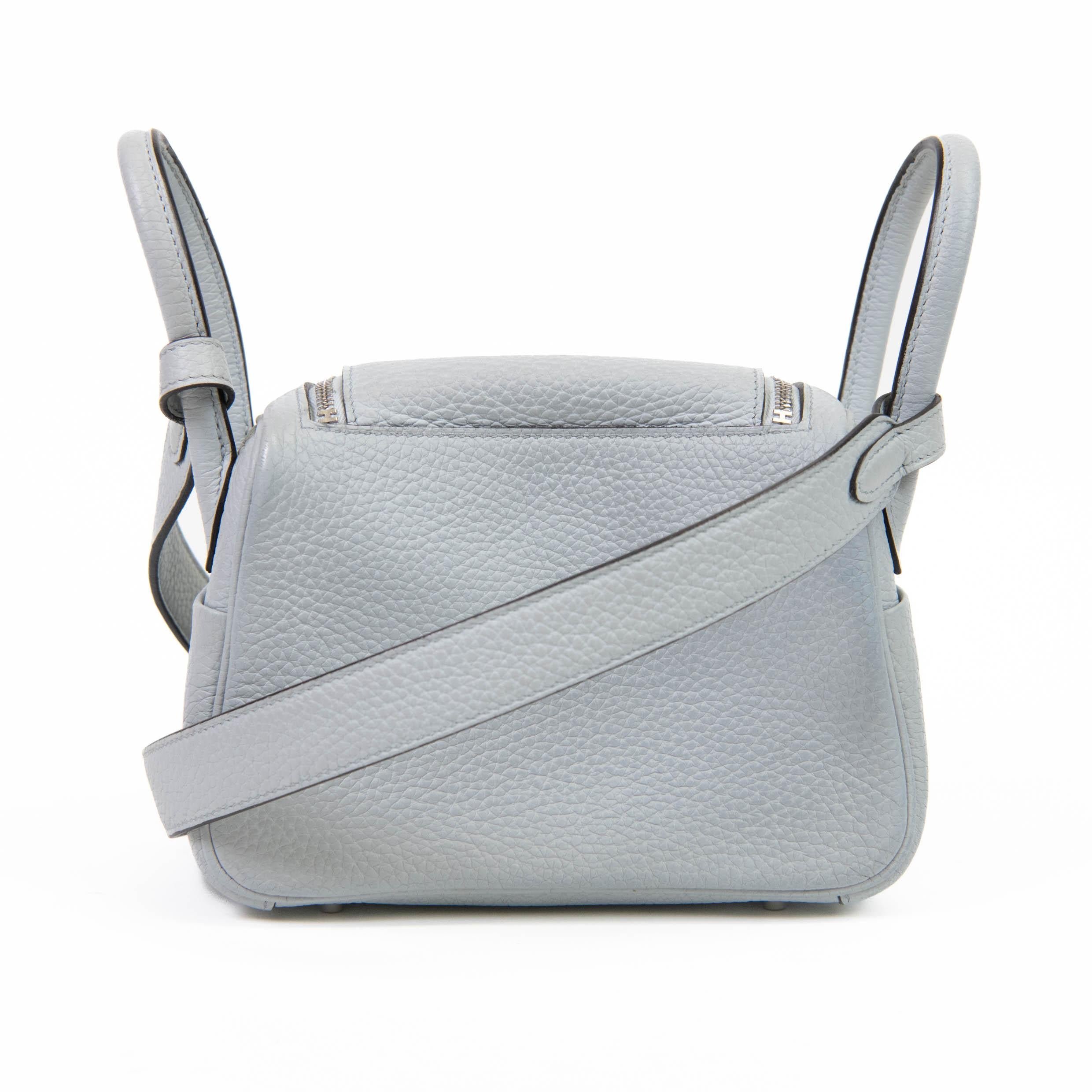 Gray Hermes Bleu Pale Taurillon Clemence Mini Lindy 20 Palladium Hardware For Sale