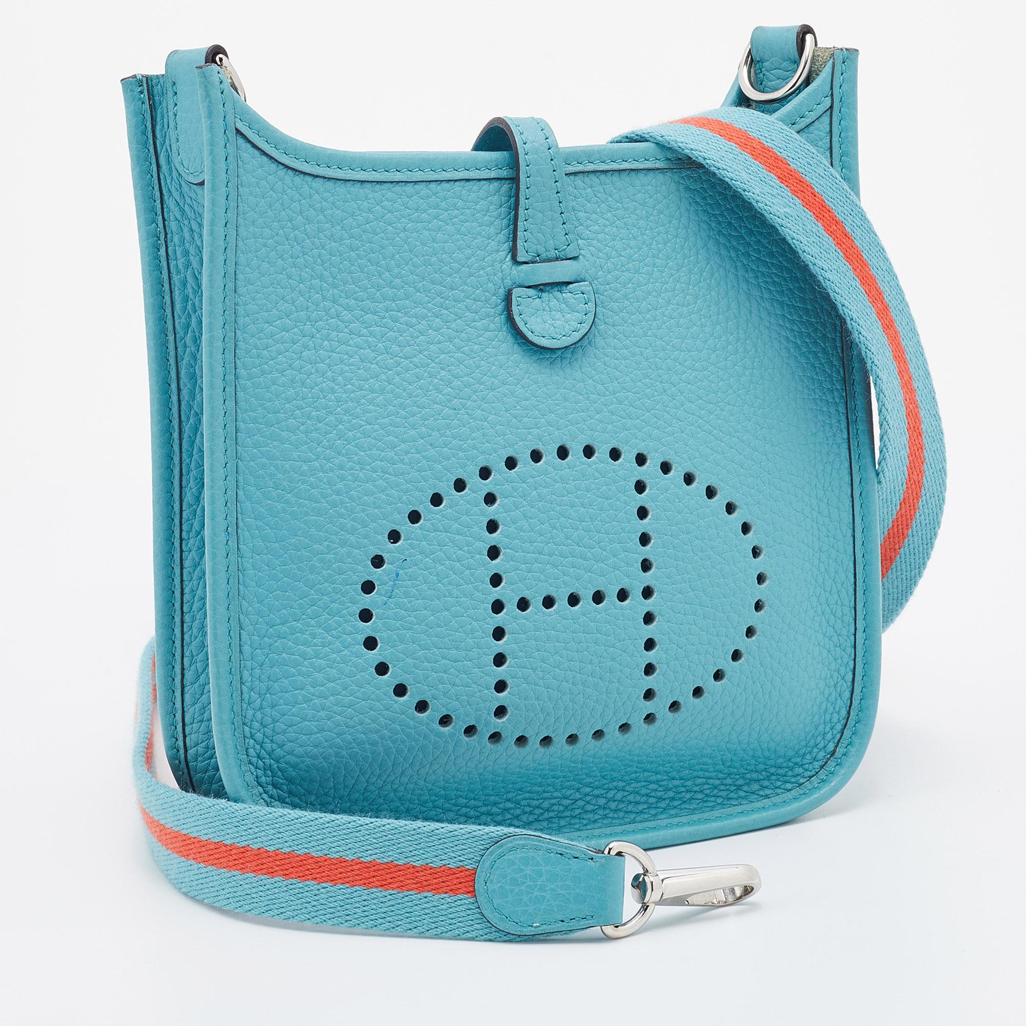 Hermes Bleu Saint Cyr Clemence Leather Evelyne TPM Bag In Good Condition In Dubai, Al Qouz 2