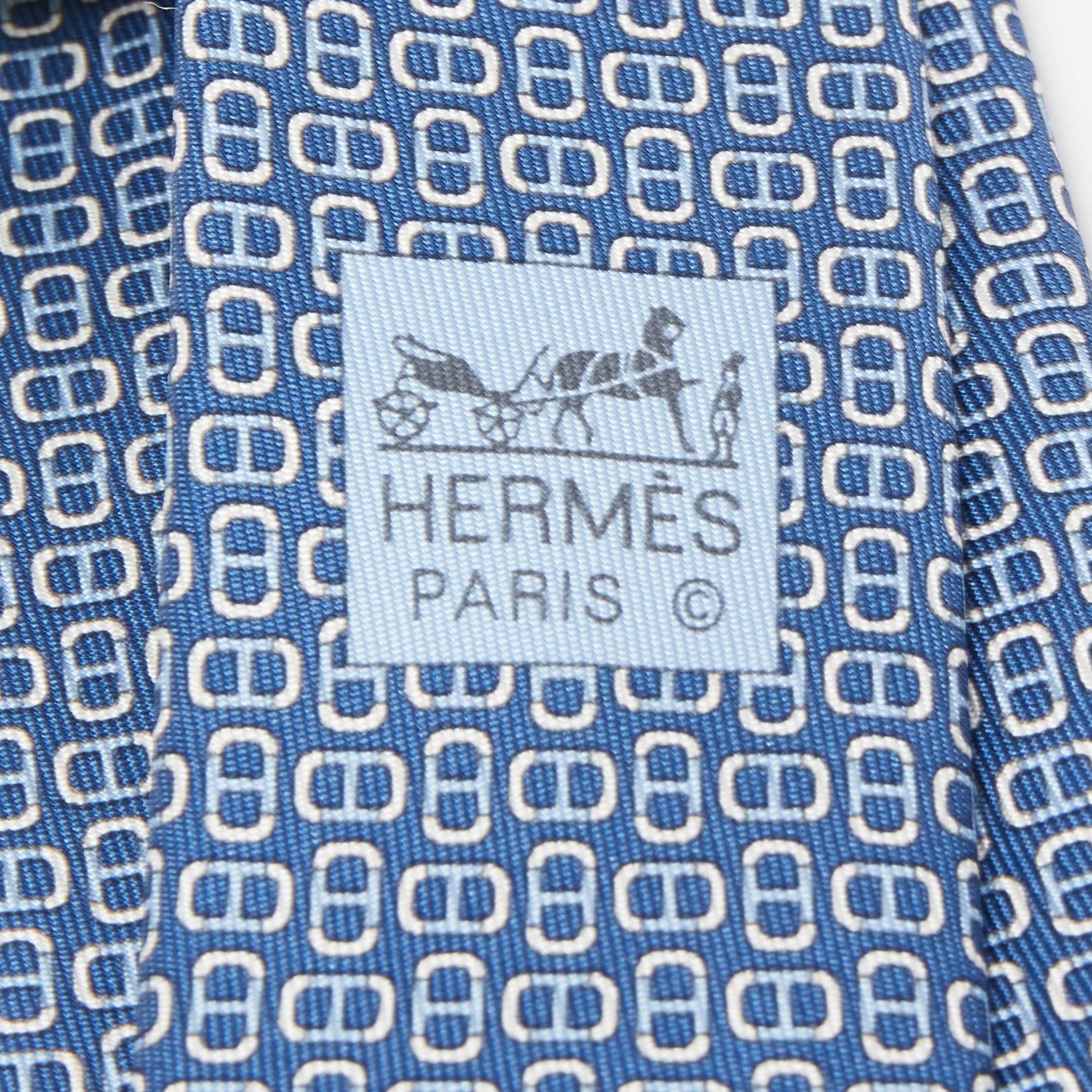 Hermès Blue 7 H Maillon Printed Silk Slim Tie In Excellent Condition In Dubai, Al Qouz 2