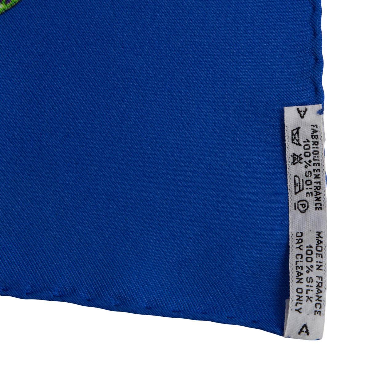 Hermès - ART DES STEPPES 90 - Écharpe en soie bleue en vente 1