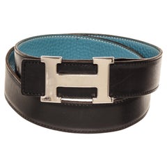 Blau-schwarzer H-Ledergürtel von Hermes mit tonalen Nähten und versilbertem "H"