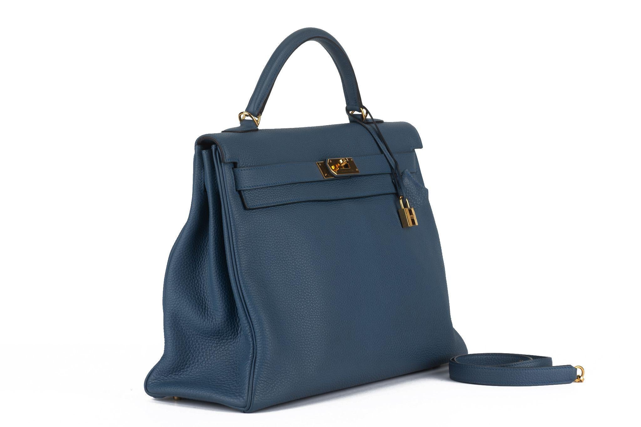 Hermès Blue Brighton Kelly Retourne 40 In Excellent Condition For Sale In West Hollywood, CA