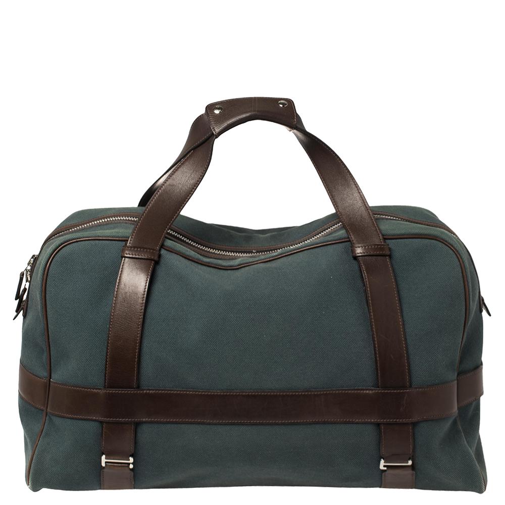Fashion enthusiasts naturally like to travel in style, and at such times only the ideal travel bag will do. That's why it is wise to opt for this Arion bag as it is well-crafted from canvas and leather to endure and well-designed to grace you with