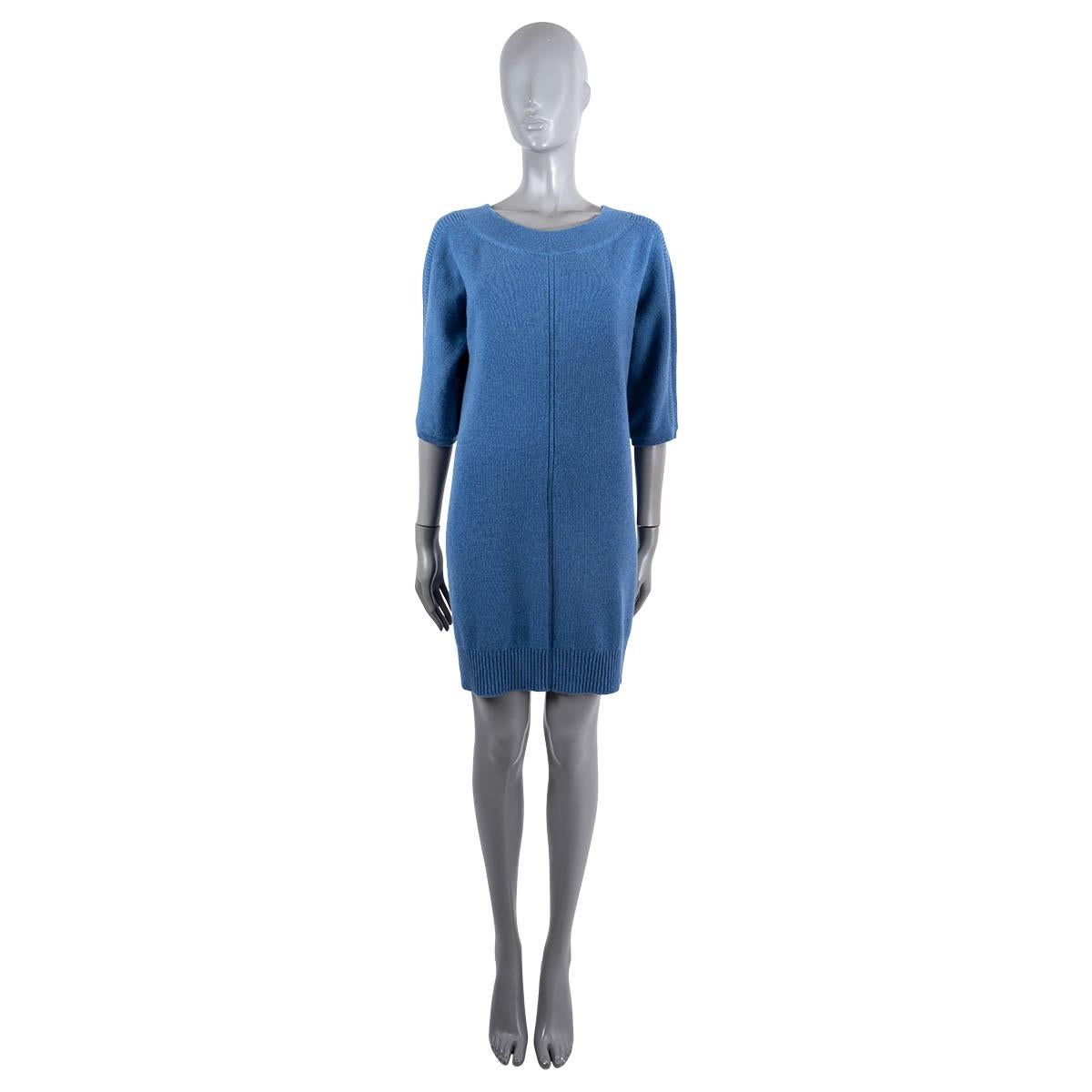 100% authentic Hermès knit dress in blue cashmere (100%). Features a relaxed fit, 3/4 sleeves with a rib-knit stripe, a knit stripe details down the center front and back, as well as rib knit cuff, hem and wide round neck. Unlined. Has been worn and
