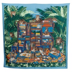 HERMÈS Châle en cachemire bleu « LES DOUZE LEOPARDS 140 » Bleu Moyen Vert Brun