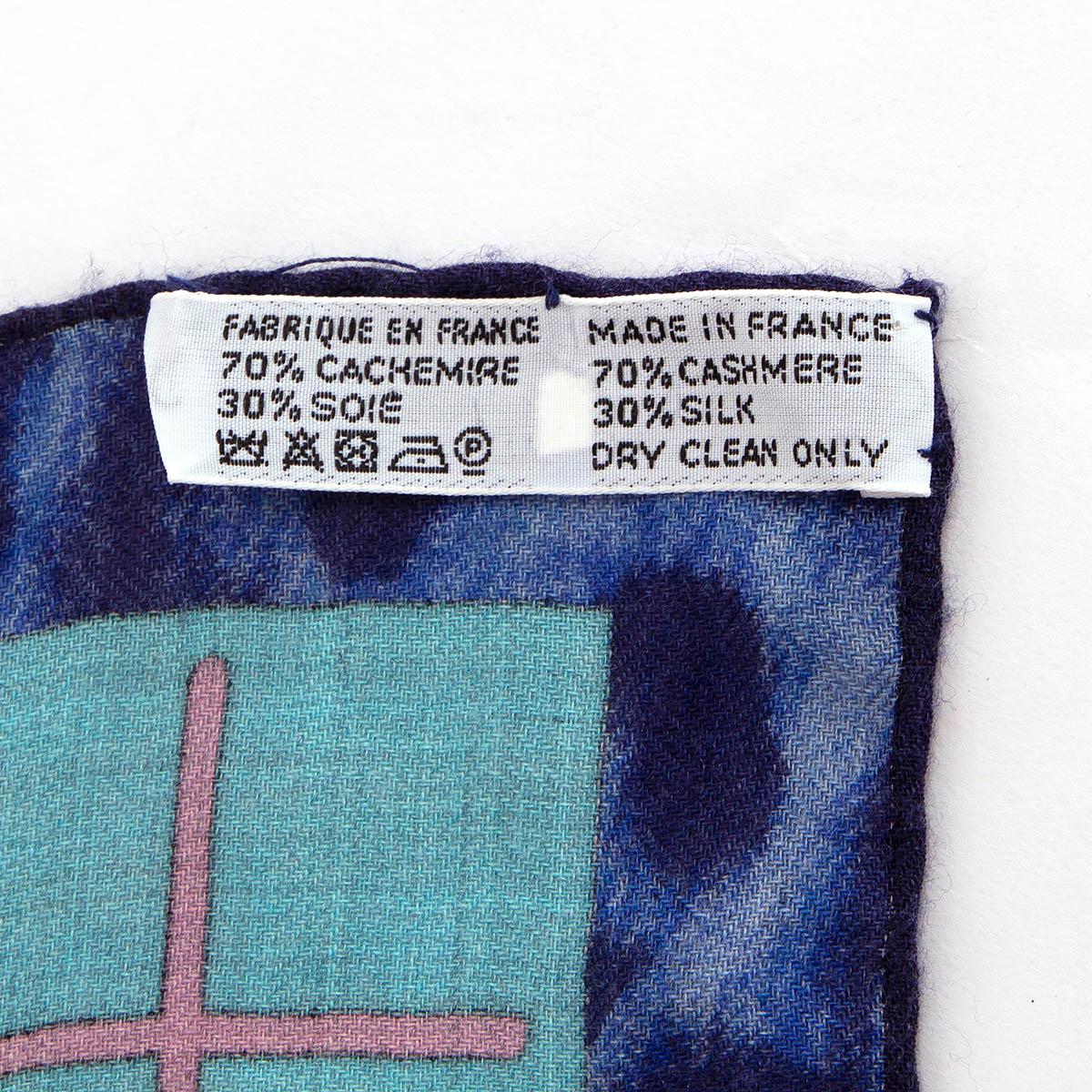 Women's or Men's HERMES blue cashmere silk SELLE D'OFFICIER EN GRANDE TENUE 140 Scarf Gris Chine