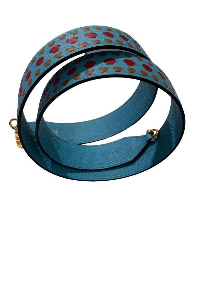 Hermes limited edition strap
Absolutely Stunning
Alternate your handbag straps for a custom look!
This brand new authentic Hermes strap will accessorize your bag and change the look
Bag strap in Epsom calfskin with Gold plated hardware and large