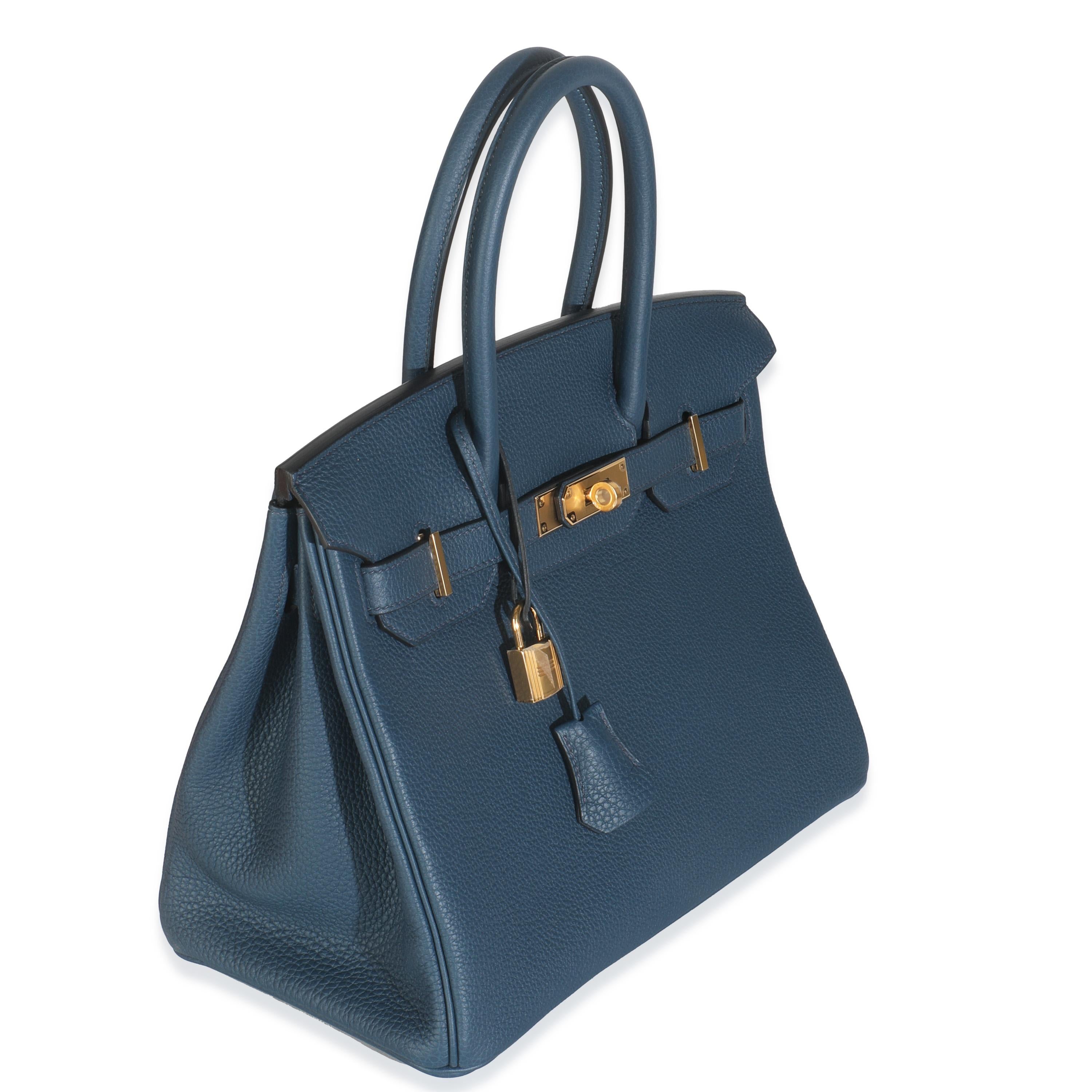 Hermès Birkin 30 GHW Blu De Prusse Togo
SKU: M149167

Descrizione delle condizioni: L'inafferrabile borsa Birkin di Hermès è stata disegnata dopo che l'allora direttore artistico, Jean-Louis Dumas, era seduto accanto a Jane Birkin su un volo da
