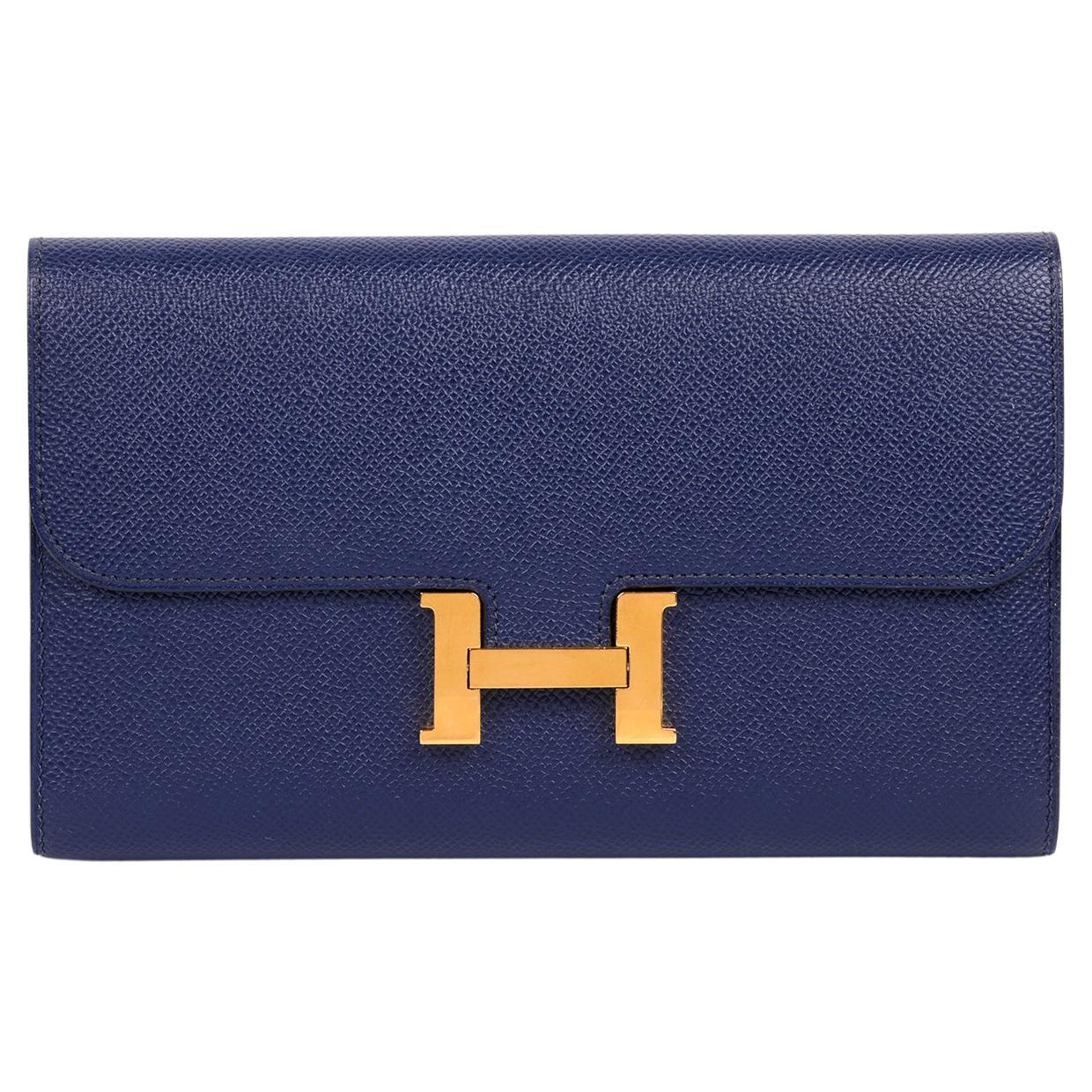Portefeuille fin Constance To Go en cuir bleu Epsom d'Hermès