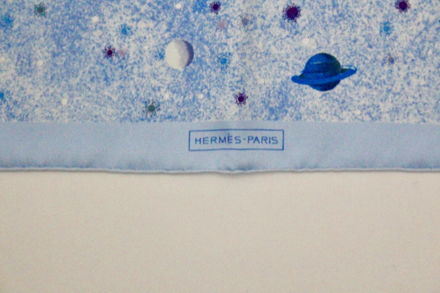 Hermes Blau Gavroche Seidenschal La Voie Lactée Jahrgang 1999 Frankreich im Zustand „Gut“ im Angebot in Vienna, AT